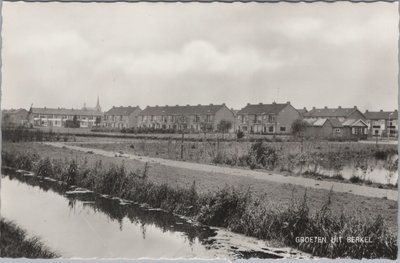 BERKEL - Gezicht op dorp. Groeten uit Berkel