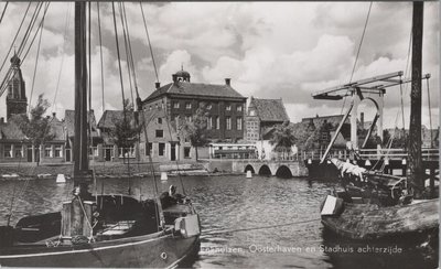 ENKHUIZEN - Oosterhaven en Stadhuis achterzijde