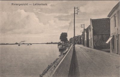 LEKKERKERK - Riviergezicht