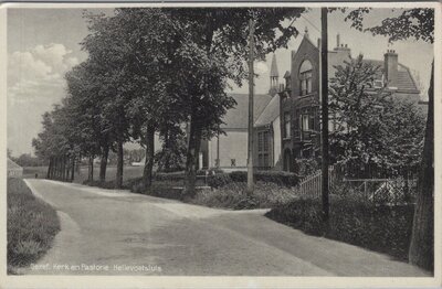 HELLEVOETSLUIS - Geref. Kerk en Pastorie