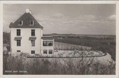 HOCHELTEN - Hotel met terras