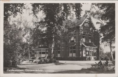 GELDERMALSEN - Gemeentehuis