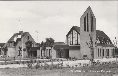 HELLOUW - N. H. Kerk en Pastorie
