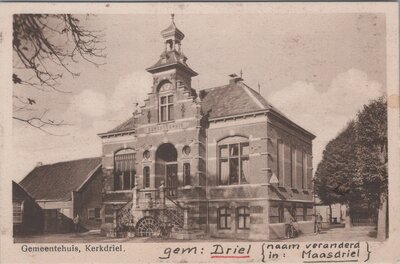 KERKDRIEL - Gemeentehuis