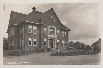 VARSSEVELD - Gemeentehuis