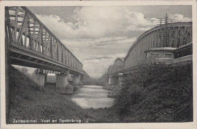 ZALTBOMMEL - Voet en Spoorbrug