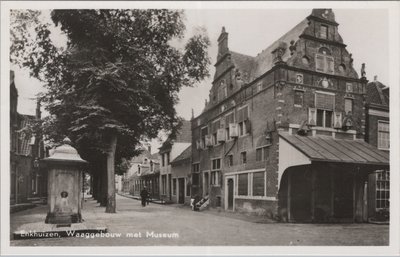 ENKHUIZEN - Waaggebouw met Museum