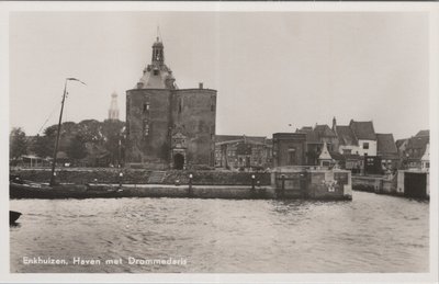 ENKHUIZEN - Haven met Drommedaris