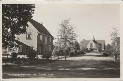 WOLFHEZE - Pastorie met Geref. Kerk