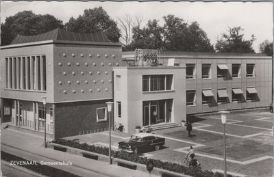 ZEVENAAR - Gemeentehuis