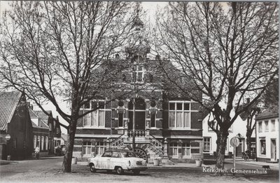 KERKDRIEL - Gemeentehuis