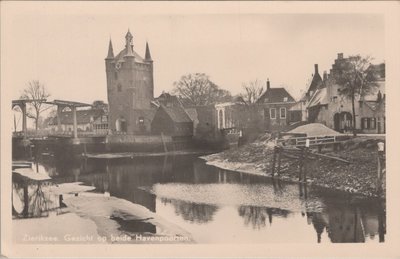 ZIERIKZEE - Gezicht op beide Havenpoorten