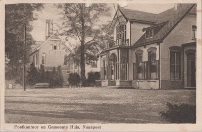 NUNSPEET - Postkantoor en Gemeente Huis