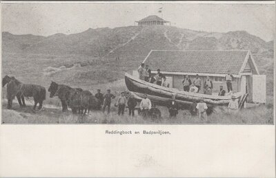 TEXEL - Reddingboot en Badpaviljoen