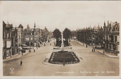 S HERTOGENBOSCH - Panorama vanaf het Station