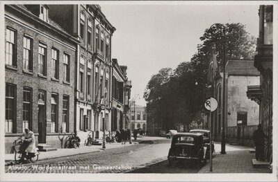 ALMELO - Wierdensestraat met Gemeentehuis