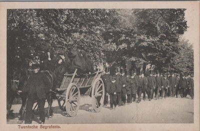 TWENTE - Twentsche Begrafenis