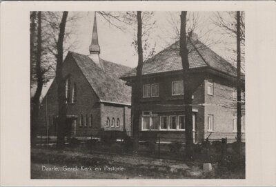 DAARLE - Geref. Kerk en Pastorie