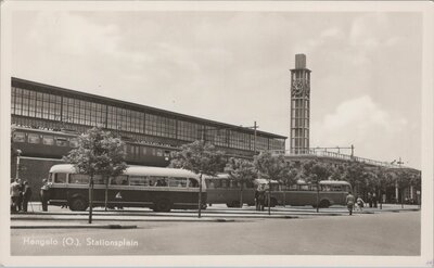 HENGELO - Stationsplein