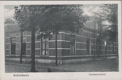 HELLENDOORN - Gemeentehuis