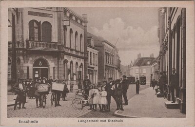 ENSCHEDE - Langestraat met Stadhuis
