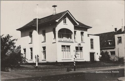 NEEDE - Gemeentehuis