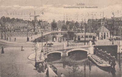 LEIDEN - Blauwpoortsbrug met Beestenmarkt