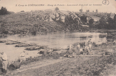 MILITAIR - 3. Camp de Coëtquidan - Etang du Vobulo - Lancement d'un pont sur tonneaux