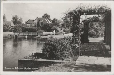 BUSSUM - Bilderdijkplantsoen