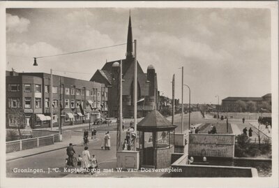 GRONINGEN - J. C. Kapteijnbrug met W. van Doeverenplein