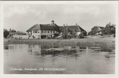 OUDLEUSEN - Kamphotel De Vechtstroom