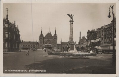 S HERTOGENBOSCH - Stationsplein