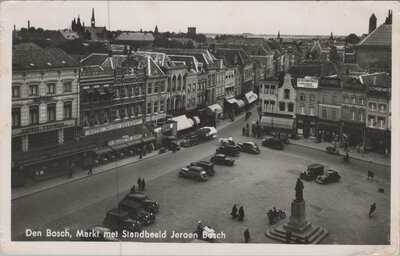 DEN BOSCH - Markt met Standbeeld Jeroen Bosch