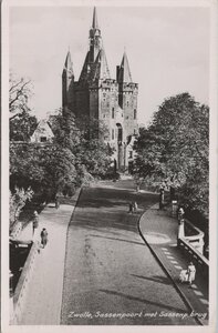 ZWOLLE - Sassenpoort met Sassenp. Brug