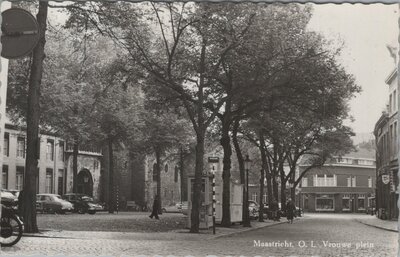 MAASTRICHT - O. L. Vrouwe plein