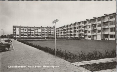 LEIDSCHENDAM - Flats Prins Hendrikplein