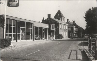 MEEUWEN - Dorpsstraat