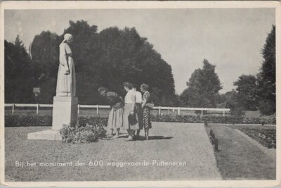 PUTTEN - Bij het monument der 600 weggevoerde Puttenaren