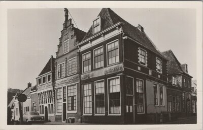 HOORN - Bossu huizen