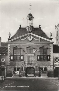 MIDDELHARNIS - Gemeentehuis