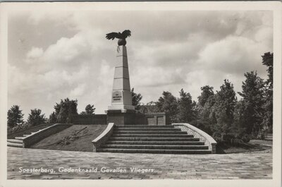 SOESTERBERG - Gedenknaald Gevallen Vliegers