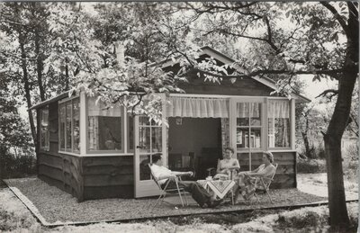 HOLLANDSE RADING - Een van de 6 persoons bungalows op Bungalowpark De Egelshoek