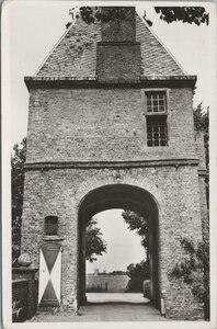 OUD ZUILEN - Poortgebouw, Slot Zuyklen aan de Vecht