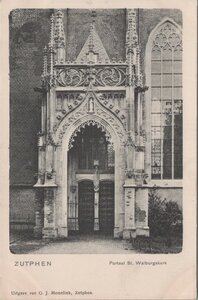 ZUTPHEN - Portaal St. Walburgskerk