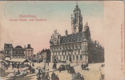 MIDDELBURG - Groote Markt met Stadhuis