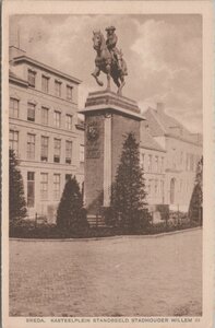 BREDA - Kasteelplein Standbeeld Stadhouder Willem III
