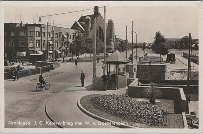 GRONINGEN - J. C. Kapteynbrug met W. v. Doeverenplein