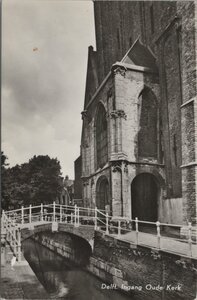 DELFT - Ingang Oude Kerk