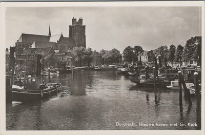 DORDRECHT - Nieuwe Haven met Gr. Kerk