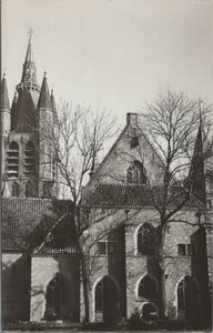 DELFT - Prinsenhof en Oude Kerk